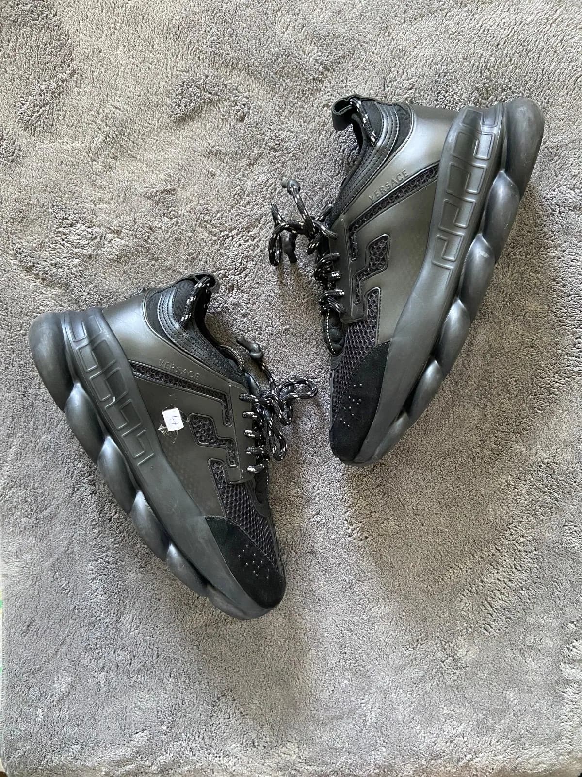 Versace Chain Reaction Black