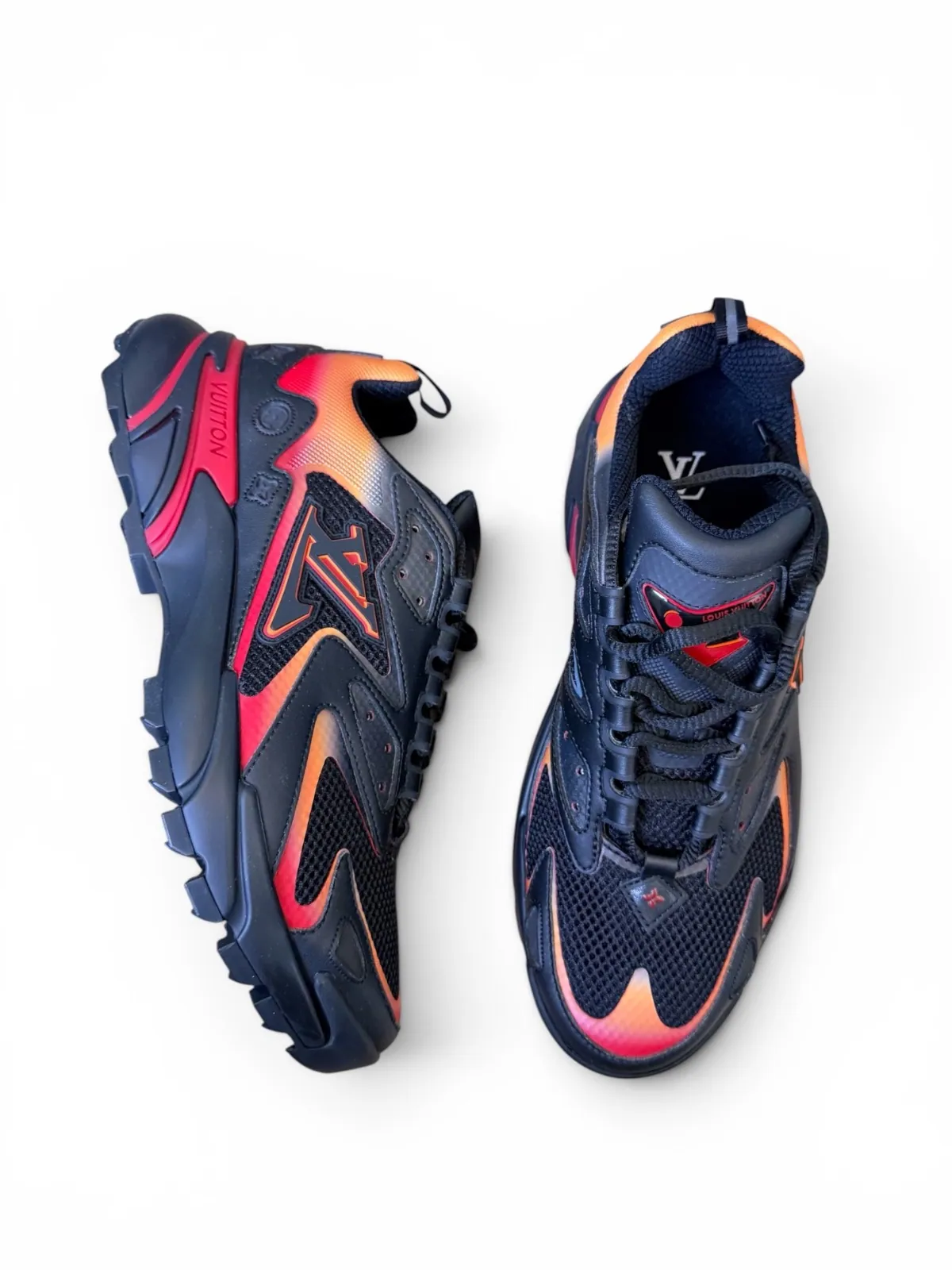 Louis Vuitton Run Away Sneaker Black / White