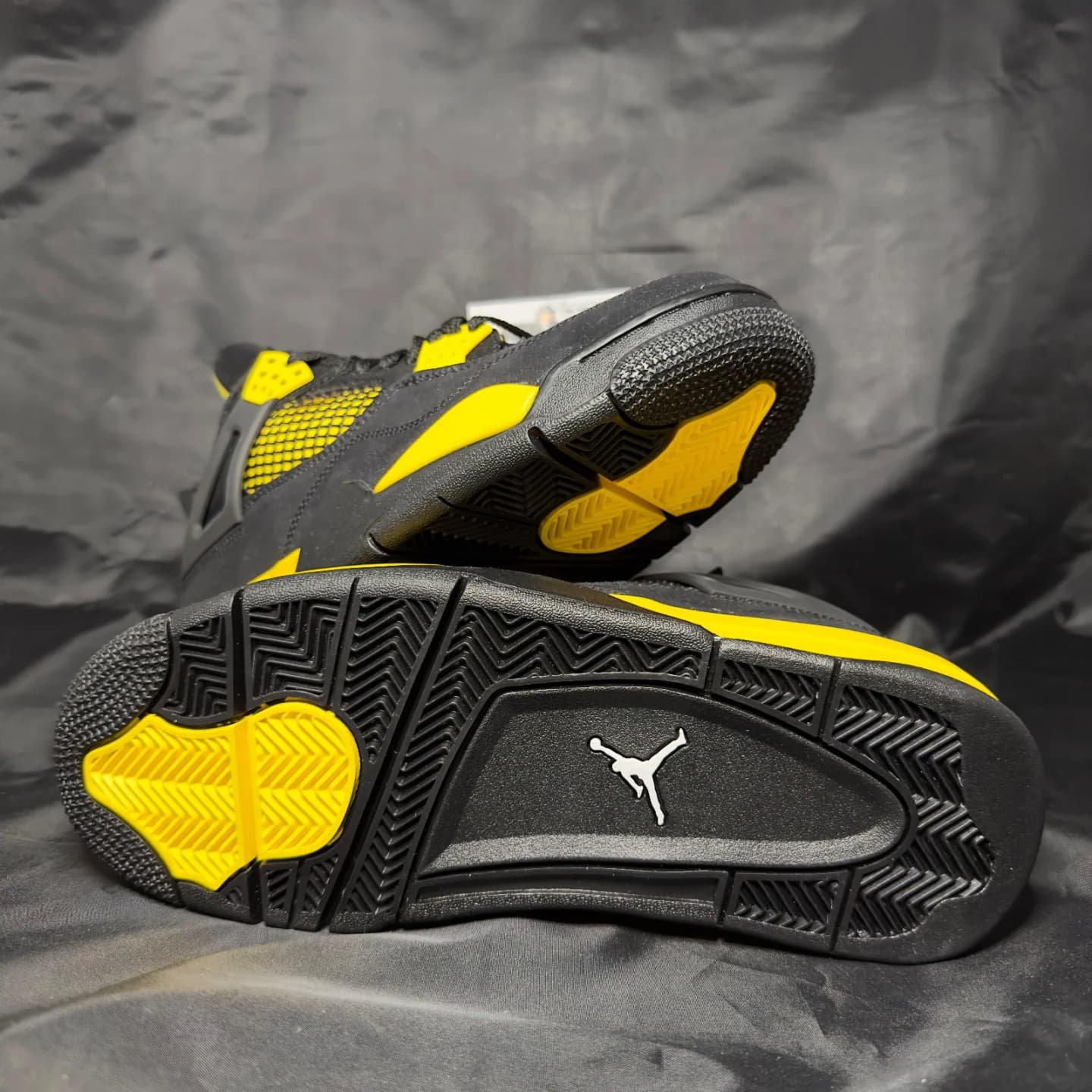 Jordan Air Jordan 4 Retro Thunder 2023 - imaginea 4